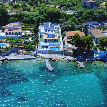 דירה Red Coral With Sea Access & Shared Pool סנטה פלביה