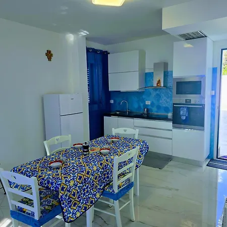 Red Coral With Sea Access & Shared Pool *