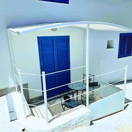 Red Coral With Sea Access & Shared Pool סנטה פלביה