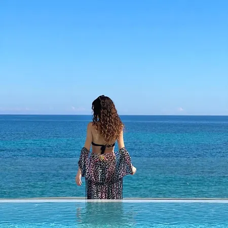 Red Coral With Sea Access & Shared Pool * סנטה פלביה