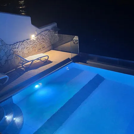 Red Coral With Sea Access & Shared Pool דירה