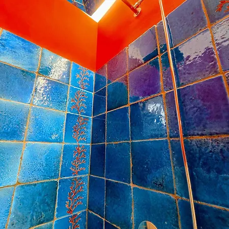 Red Coral With Sea Access & Shared Pool דירה *