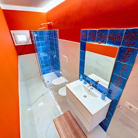 Red Coral Exclusive Waterfront Shared Infinity Pool & Private Sea Access 公寓