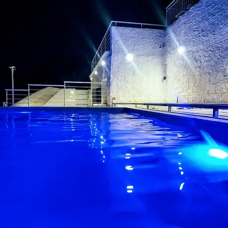 Red Coral With Sea Access & Shared Pool דירה סנטה פלביה