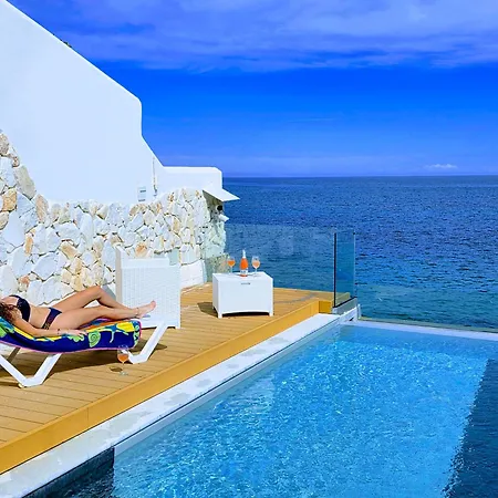 Red Coral With Sea Access & Shared Pool *