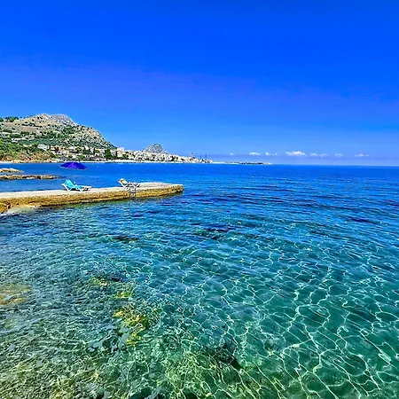 Red Coral With Sea Access & Shared Pool